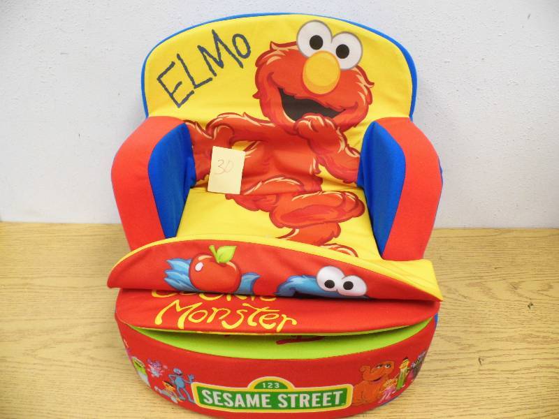 lot 30 image: Sesame Street Chair