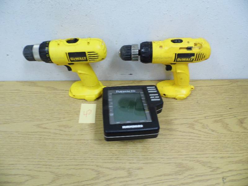 lot 42 image: 2 Dewalt Drills, Hummingbird