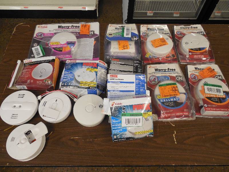 15 - Kidde Smoke Alarm - Carbon Monoxide Lot