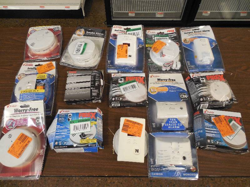 15 - Kidde Smoke Alarm - Carbon Monoxide Lot