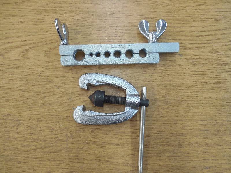 Husky Flaring tool set