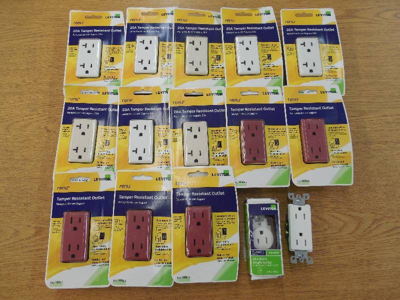 15 ct Plug in Outlet Lot