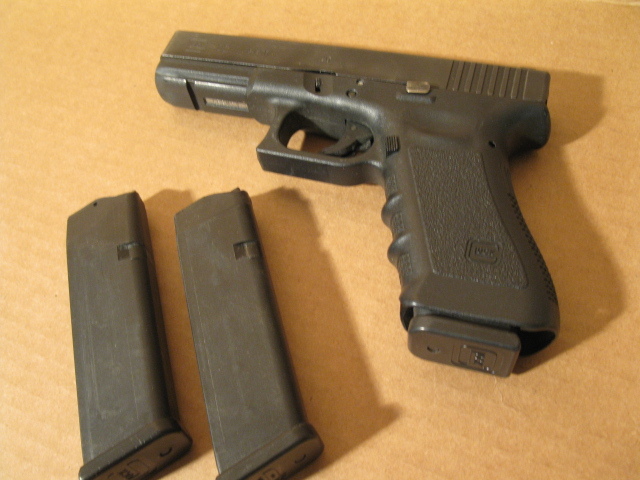 Glock 22 Gen 3 semi-auto .40 Cal pistol