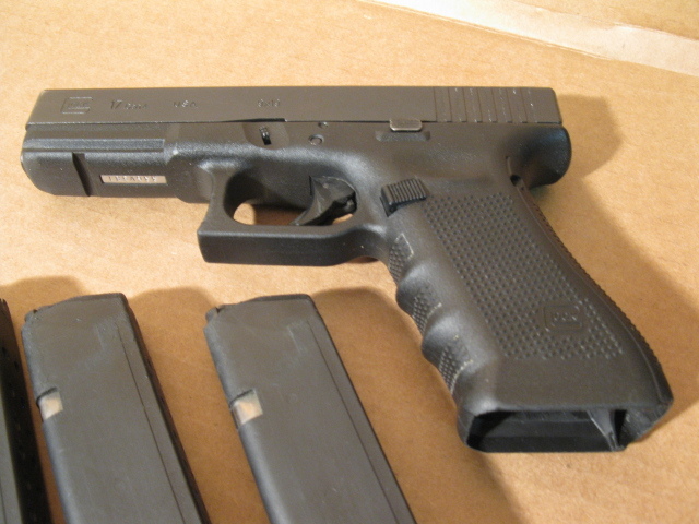 Glock 17 Gen 4 Semi-auto 9mm pistol