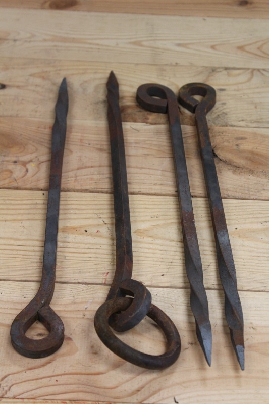 Metal Spikes