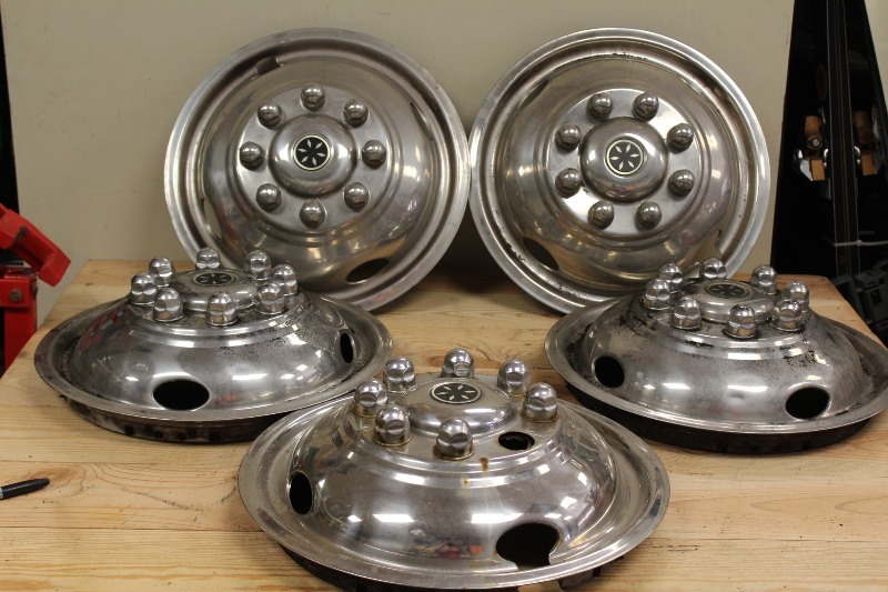 Dually Hubcaps