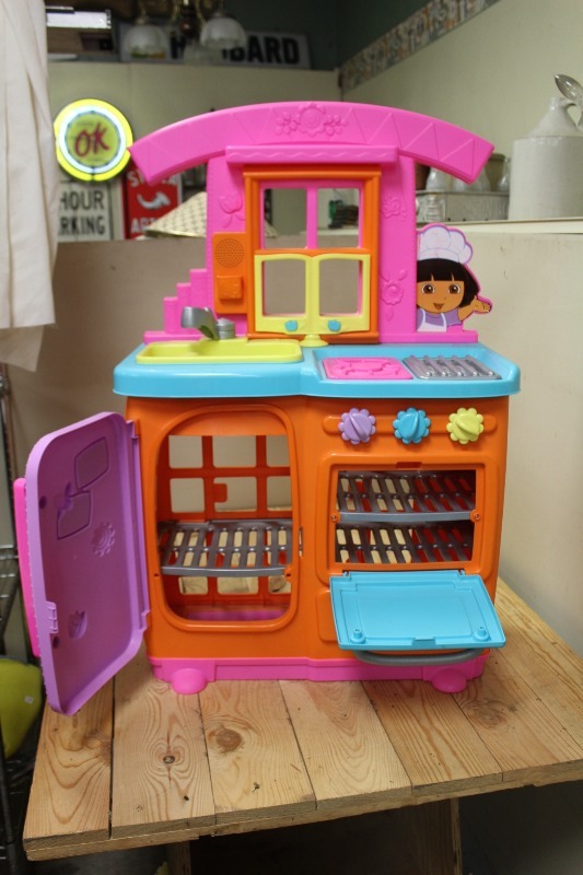 Dora the Explorer Kitchen