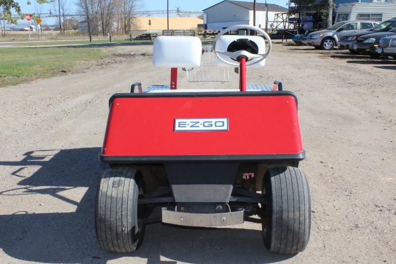 EZ Go Golf Cart - Electric