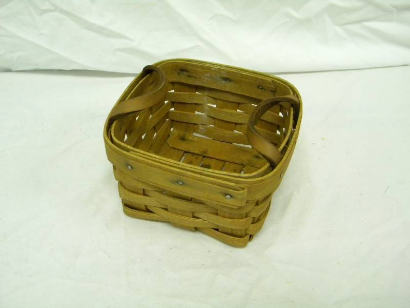 Longaberger 1994 Small Basket