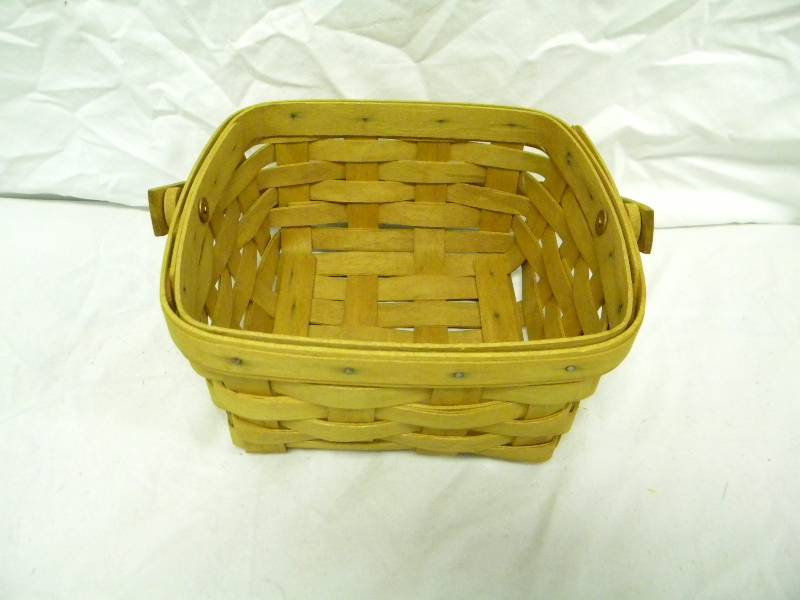 Longaberger 1994 Handle Basket
