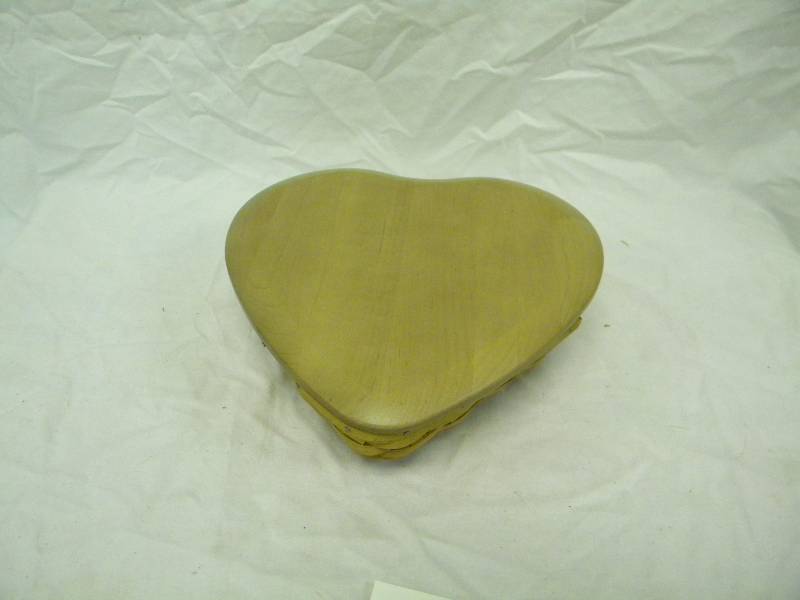 Longaberger 2004 Heart Shaped Basket