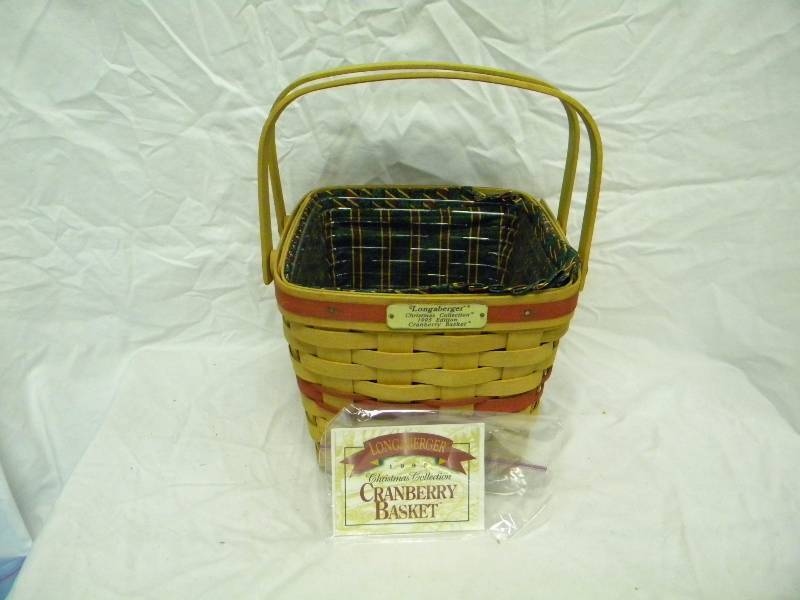 Longaberger 1995 Edition Red Christmas Collection Cranberry Basket