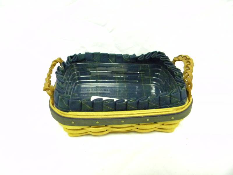 Longaberger 2002 Collectors Club Basket