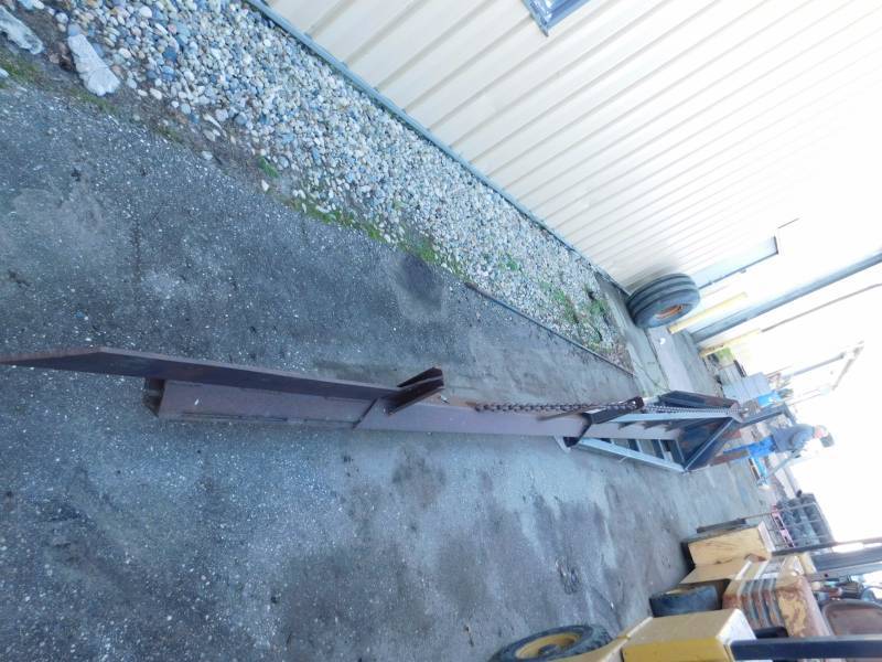 lot 15 image: 23 foot Modified Truss Boom