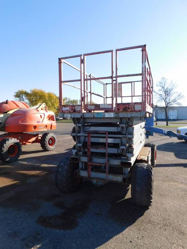 lot 27 image: Skyjack SJ7135 Rough Terrain Scissor Lift