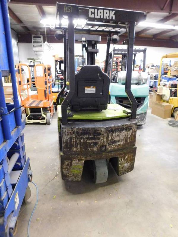 lot 30 image: Clark TM155 Forklift