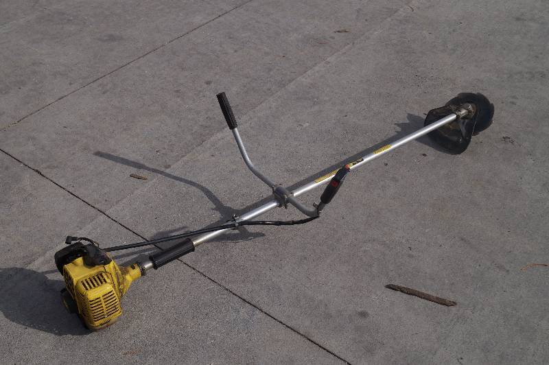 John Deere Trimmer