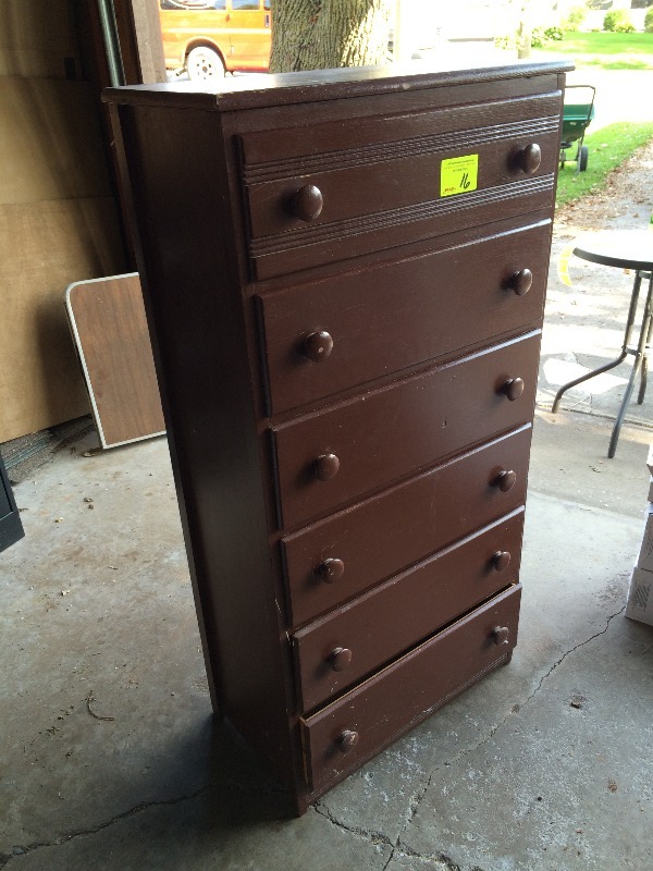 lot 16 image: 6 drawer dresser  vintage over 50 years old