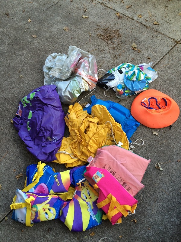lot 76 image: Floating mattress, floats, life jackets