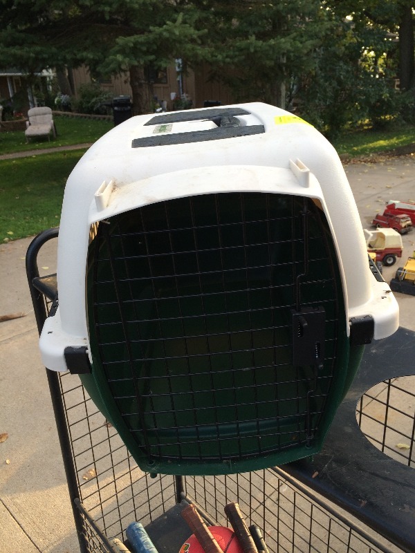 lot 90 image: DogCat cage  Measures 24 x 16 x 15 high