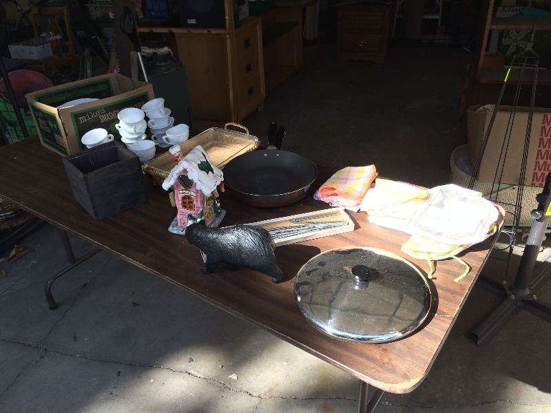 lot 114 image: Box Lot of Misc Items - see all pictures
