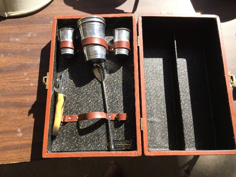 lot 113 image: Box Lot of Misc Items - see all pictures