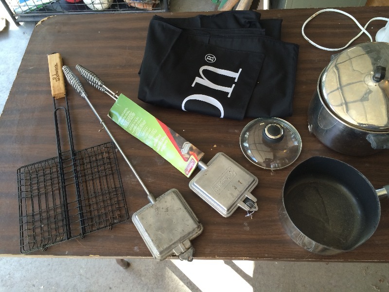 lot 115 image: Box Lot of Misc Items - see all pictures