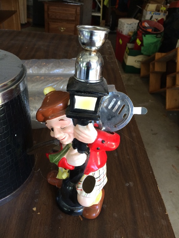lot 121 image: Box Lot of Misc Items - see all pictures  possible vintage