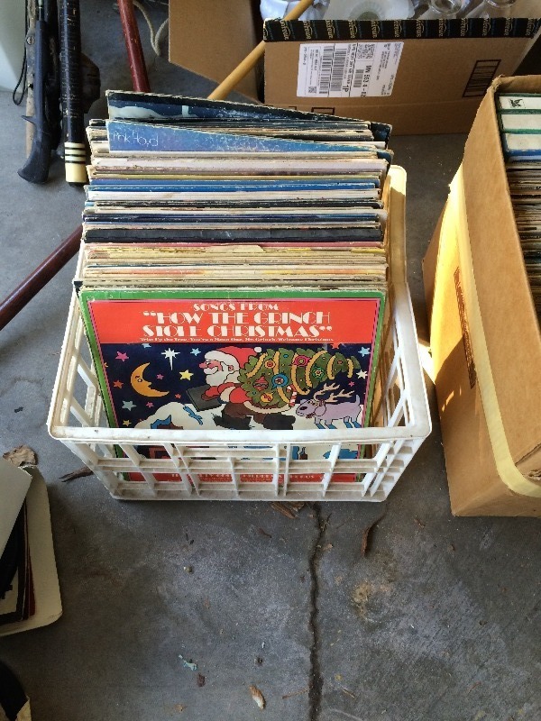 lot 138 image: Very Large lot of very old vintage records estimated at 200 