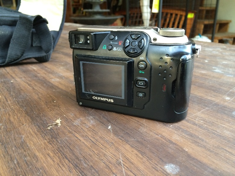 lot 164 image: Olympus Digital Camera  - works