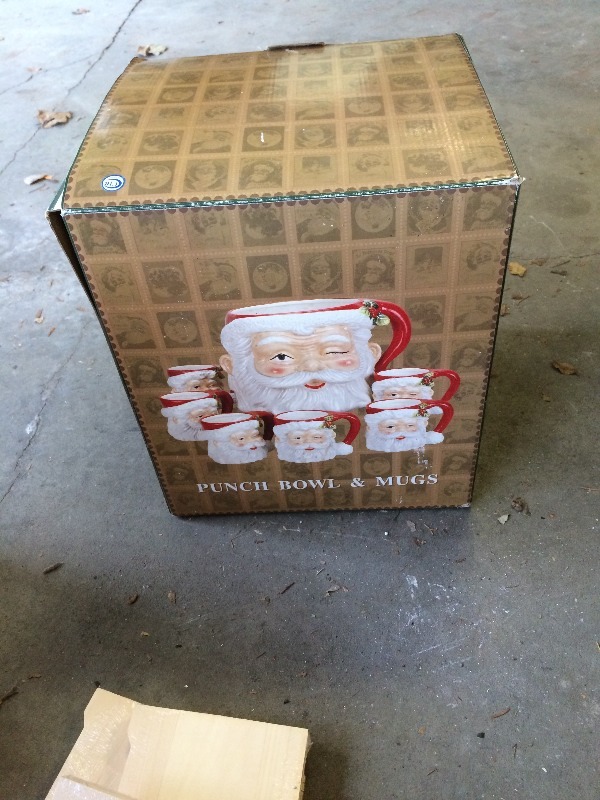 lot 174 image: Box Lot of Misc Items - see all pictures  possible vintage items