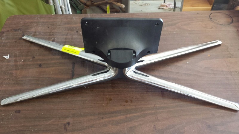lot 126 image: Flat screen TV Stand - new never used