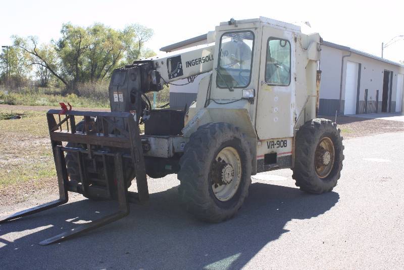 lot 2 image: 1994 Ingersoll Rand VR90-B Telehandler, 14,455. Hours Indicated