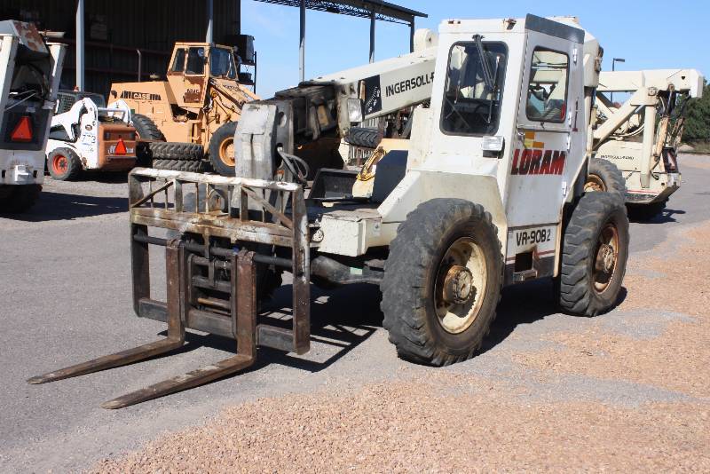 lot 3 image: 1994 Ingersoll Rand VR90-B-2 Telehandler, 11,322. Hours Indicated