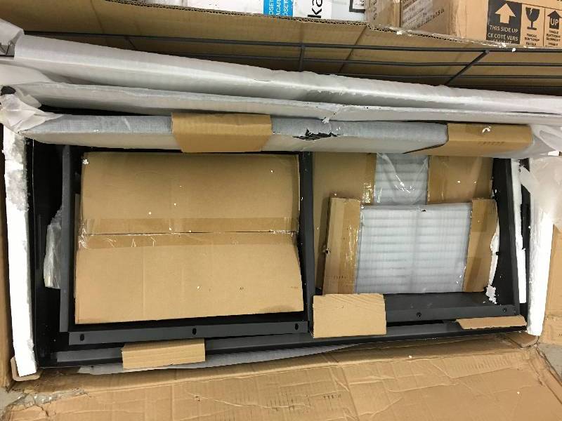 lot 86 image: Char-Broil American Gourmet Charcoal Smoker Grill retail $249