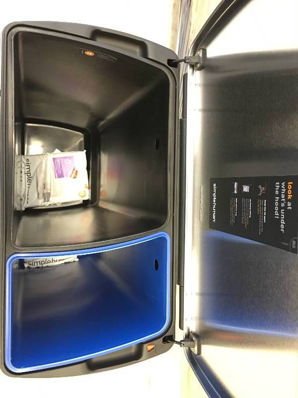 lot 104 image: simple human garbage can with separator