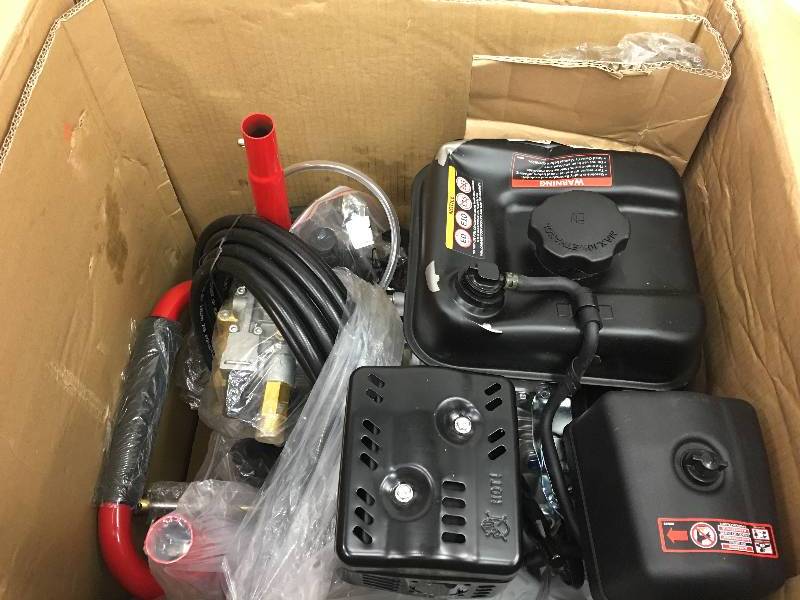 lot 5 image: Master Craft 2700 PSI Gas Pressure Washer $399