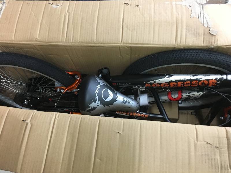 lot 33 image: Razor Aggressor 20 BMX Bike
