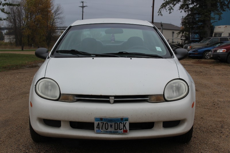 lot 4 image: 2001 Plymouth Neon - 96,260 Miles -