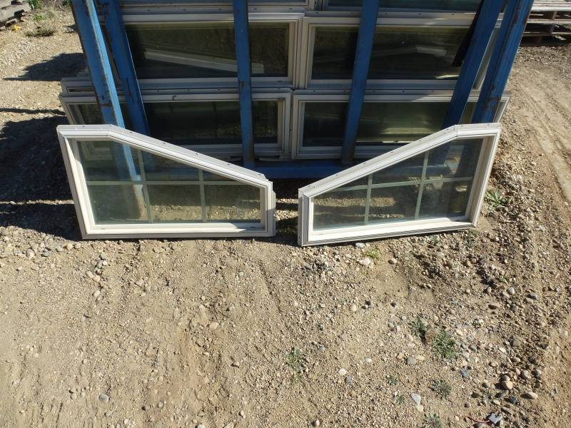 Marquee Argon window top angled