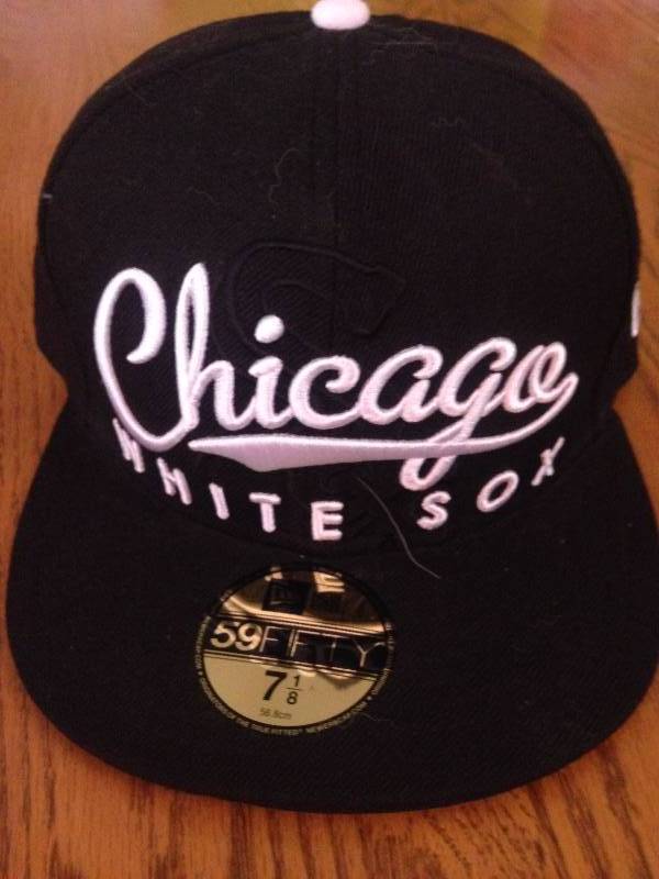 Chicago White Sox New Era Fitted Hat.(New w tags)