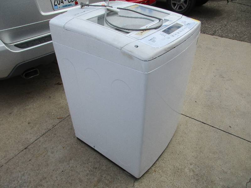 lot 7 image: LG Washer WT1101CW