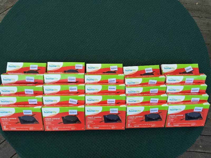 lot 113 image: Lot of 25 ROACH CONTROL SYSTEMS Kits by Homelife -12 Bait Stations -KILLS ROACHES New