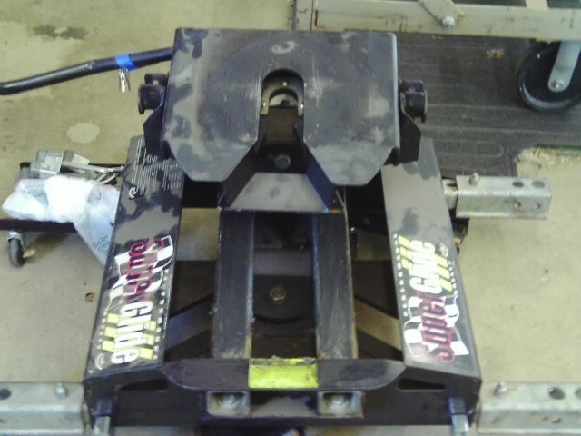 lot 5 image: 16K Pullrite Super Slide 5th wheel Hitch