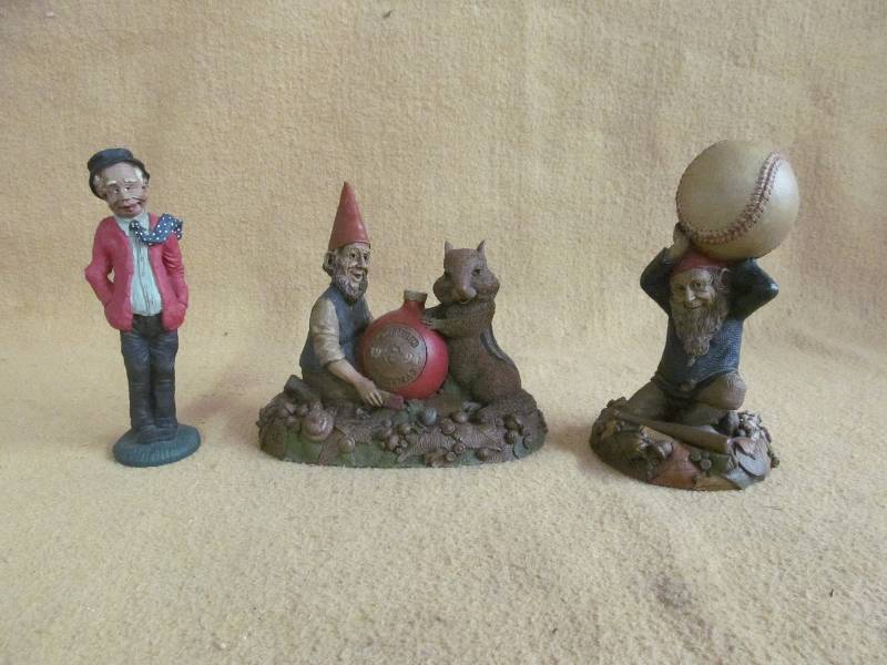 Figurines