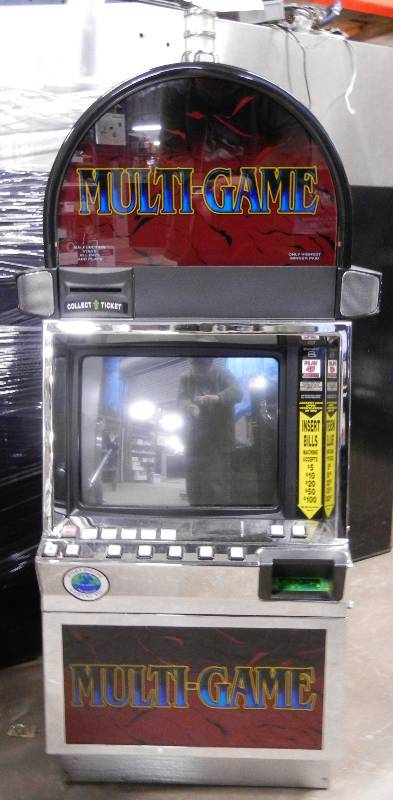 lot 1004 image: IGT GAMEKING MULTI-GAME SLOT MACHINE
