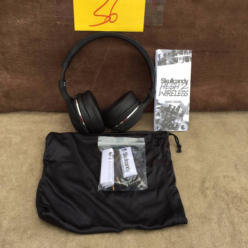 lot 36 image: SkullCandy Wireless headphones