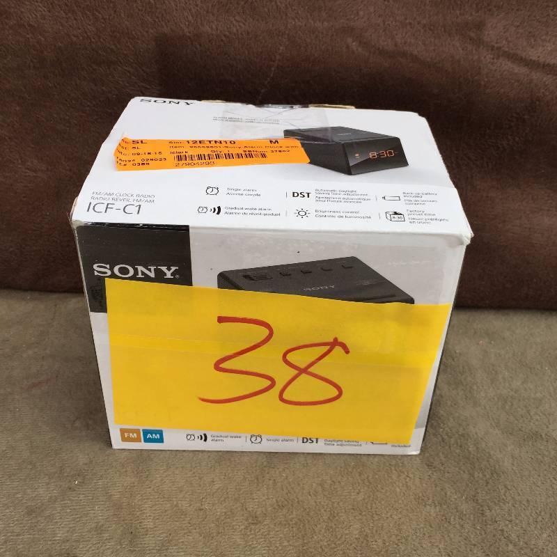 lot 38 image: Sony FMAM Clock Radio