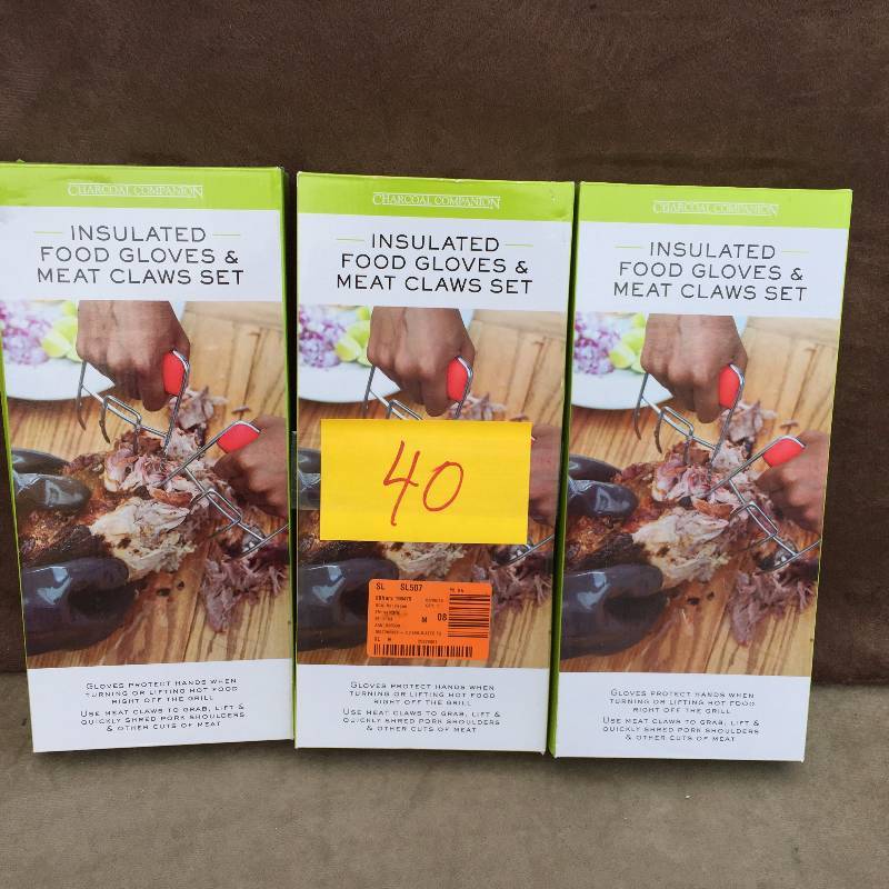lot 40 image: Lot of 3 Insulated Gloves and Meat Claws