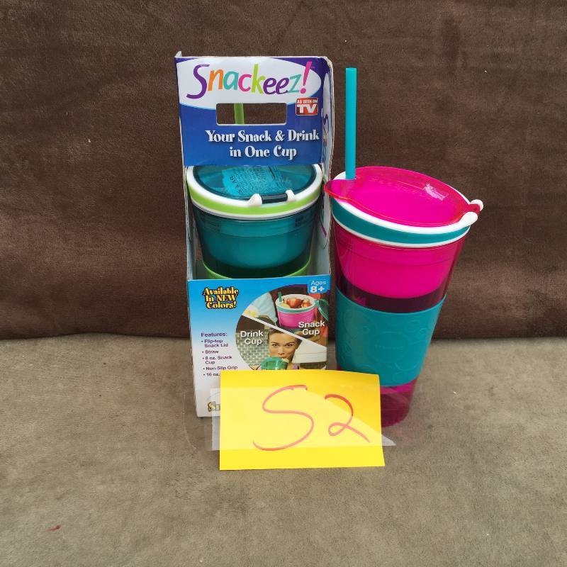 lot 52 image: Lot of Children Cups